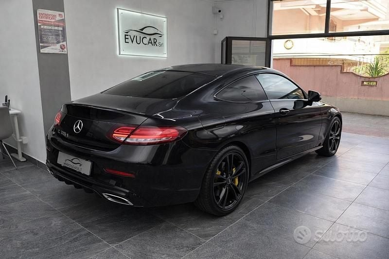 Usata Mercedes C220 Premium 170 CV (125 kW) 2017 Nero Coupé