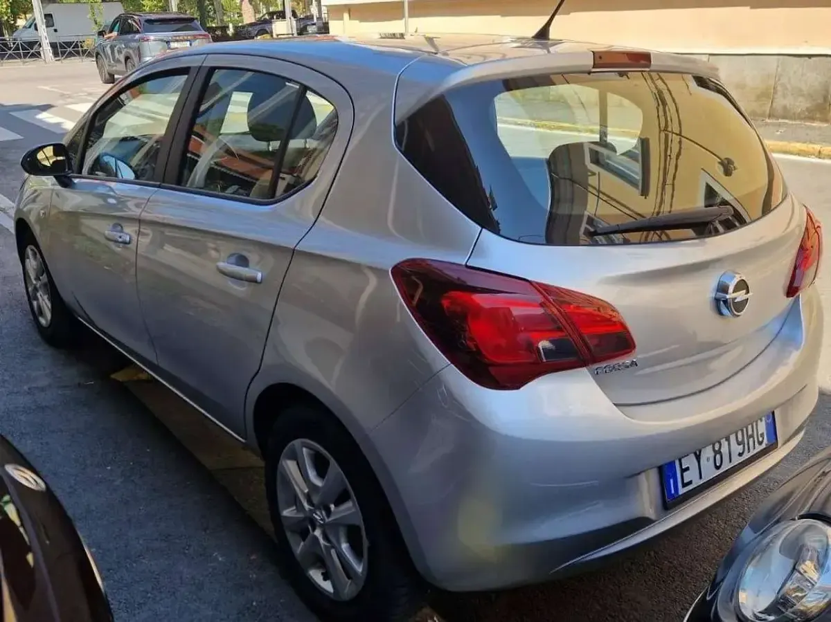 Usata Opel Corsa 69 CV (50 kW) 2015 Argento Utilitaria