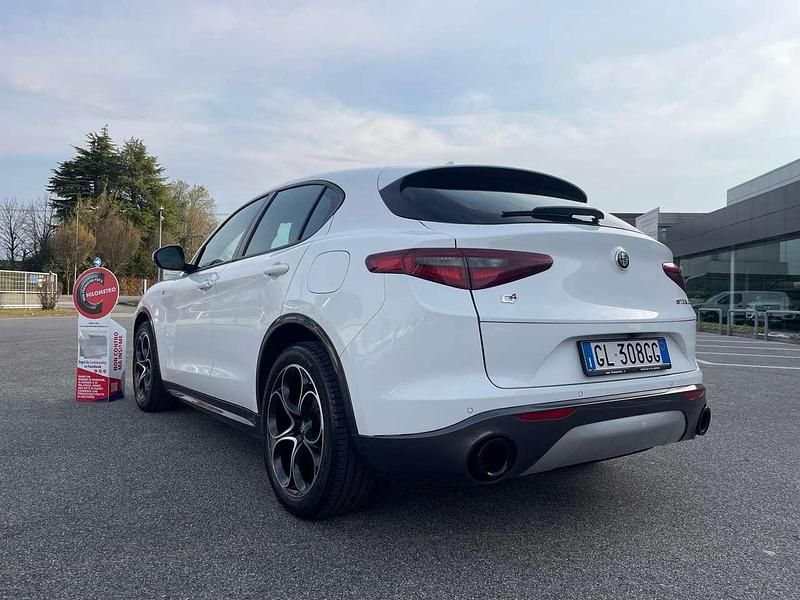 Usata Alfa Romeo Stelvio Super 209 CV (153 kW) 2022 Bianco SUV