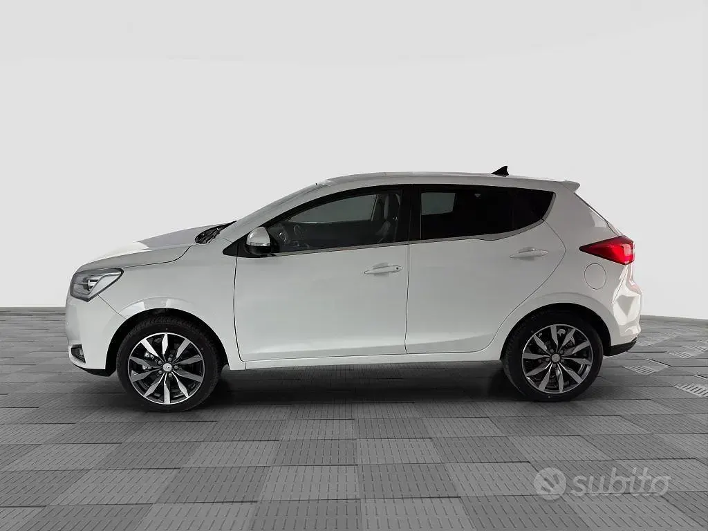 Usata EVO Evo 3 113 CV (83 kW) 2024 Bianco SUV