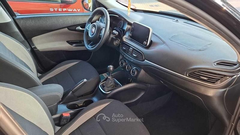 Usata Fiat Tipo 120 CV (88 kW) 2016 Nero Berlina