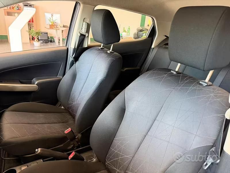Usata Mazda 2 Trendy 75 CV (55 kW) 2014 Grigio Berlina