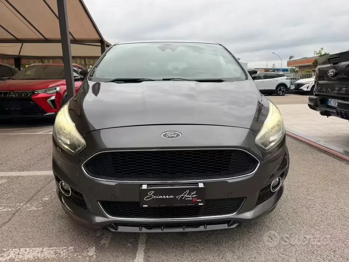 Usata Ford S-MAX ST 150 CV (110 kW) 2019 Grigio Monovolume