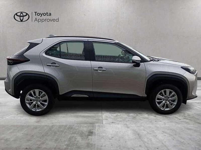 Usata Toyota Yaris Cross Active 116 CV (85 kW) 2022 Bianco SUV