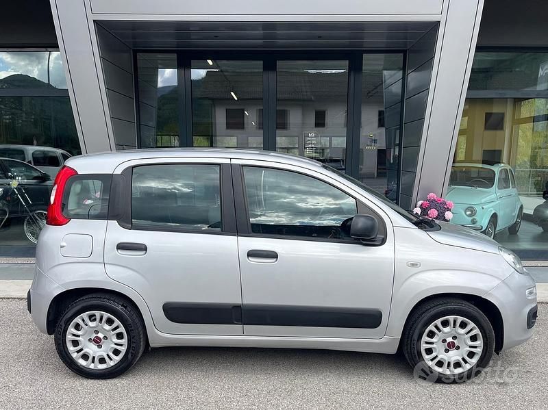 Begagnad Fiat Panda Easy 69 HK (50 kW) 2017 Grå Halvkombi