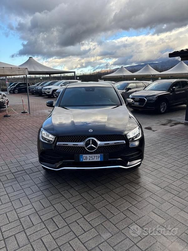 Usata Mercedes GLC200 Premium Plus 163 CV (119 kW) 2020 Nero SUV