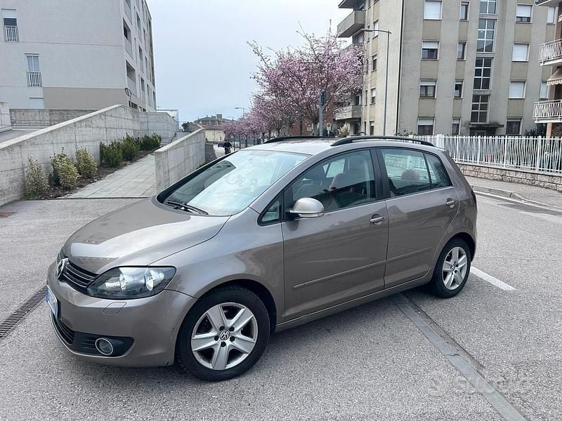 Usata VW Golf VI 110 CV (80 kW) 2009 Utilitaria