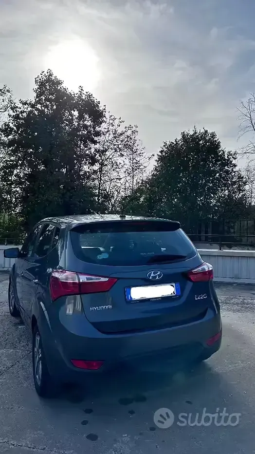 Usata Hyundai ix20 90 CV (66 kW) 2016 Grigio Utilitaria