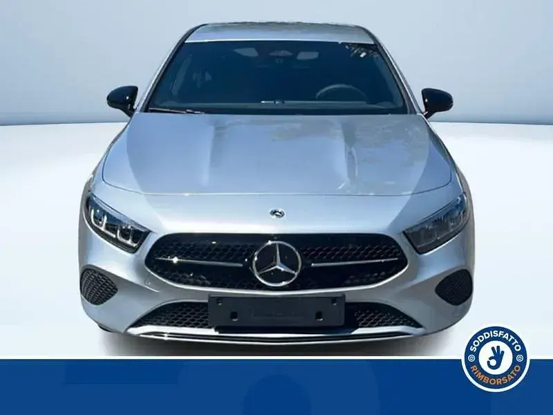 Nuova Mercedes 180 Advanced 115 CV (84 kW) 2026 Argento Berlina
