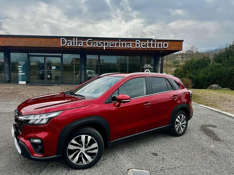 Usata Suzuki SX4 S-Cross 129 CV (94 kW) 2023 Rosso siviglia SUV