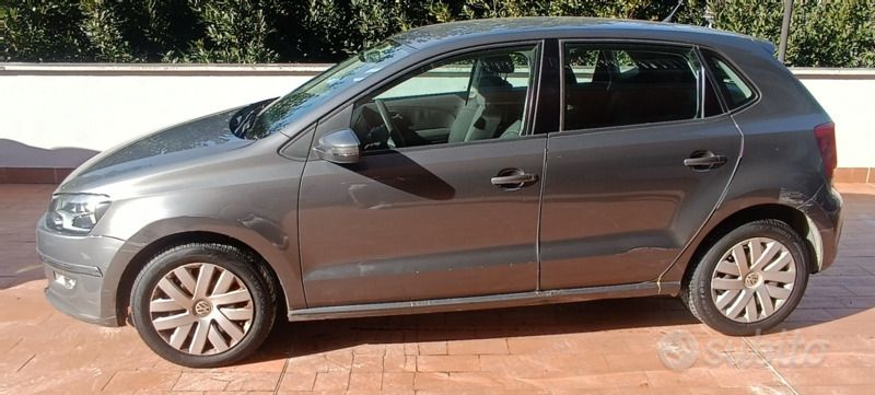 Usata VW Polo Comfortline 69 CV (50 kW) 2011 Grigio Utilitaria