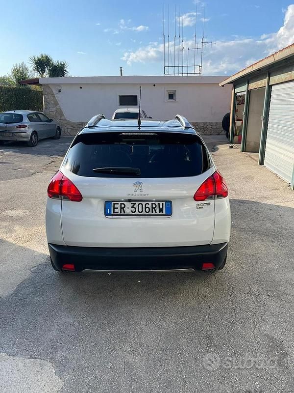 Usata Peugeot 2008 Allure 115 CV (84 kW) 2013 Bianco SUV