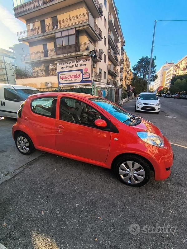 Usata Citroën C1 68 CV (50 kW) 2011 Rosso Utilitaria