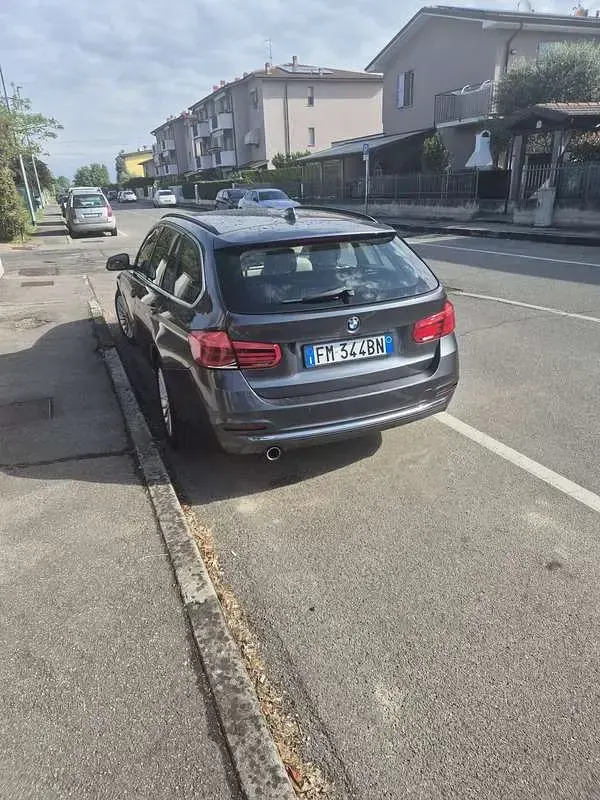 Usata BMW 318 Luxury Line 150 CV (110 kW) 2017 Station wagon