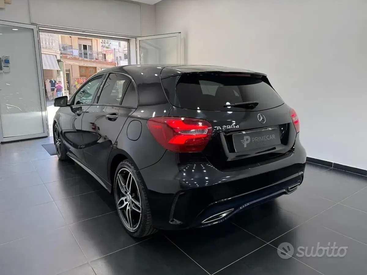 Usata Mercedes A200 Premium 136 CV (100 kW) 2016 Nero Utilitaria