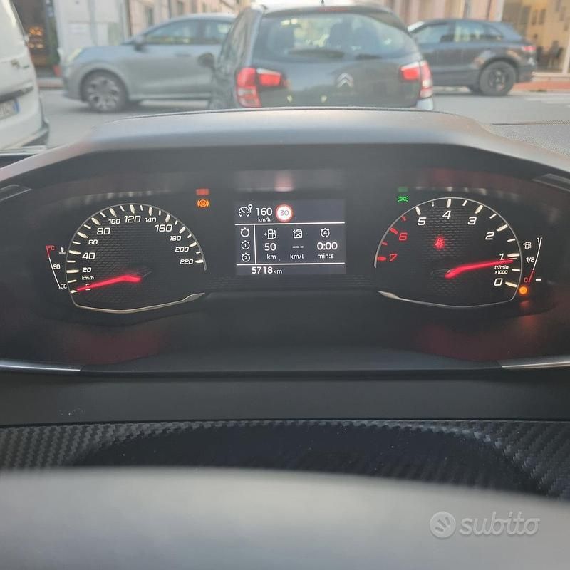 Usata Peugeot 2008 82 CV (60 kW) 2024 Nero SUV
