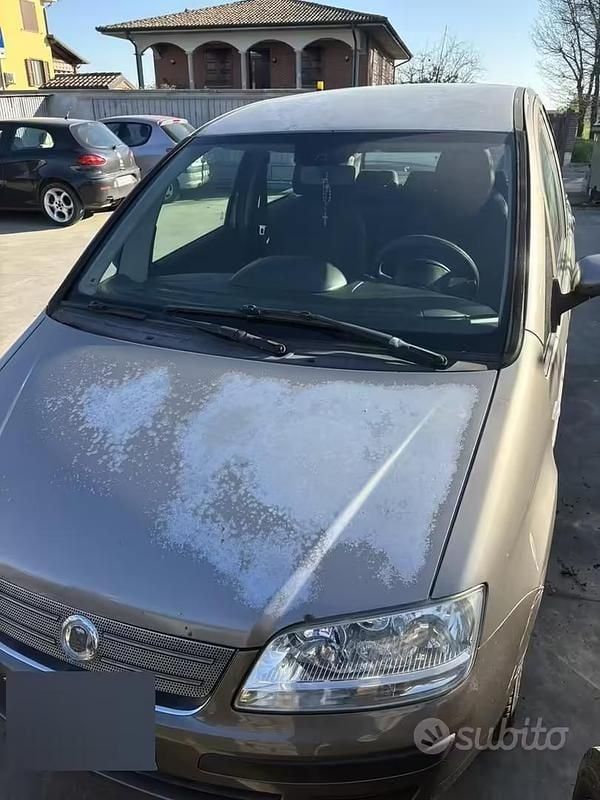 Usata Fiat Idea 70 CV (51 kW) 2006 Grigio Monovolume