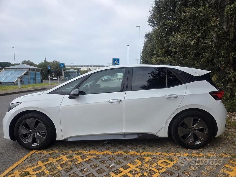 Usata Cupra Born 150 kW (204 CV) 2023 Bianco Utilitaria