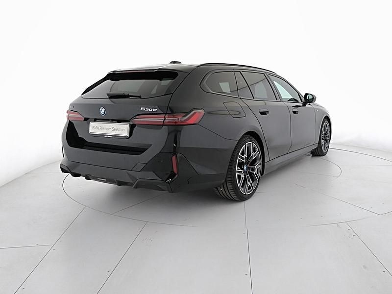Usata BMW 530e M Sport 190 CV (139 kW) 2025 Nero Station wagon