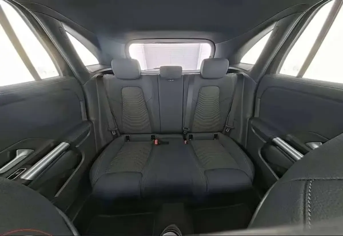 Usata Mercedes GLA180 Advanced 116 CV (85 kW) 2025 Nero SUV