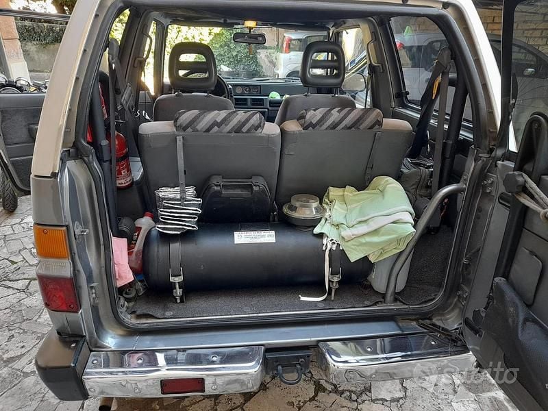 Usata Daihatsu Feroza 95 CV (69 kW) 1992 Grigio SUV