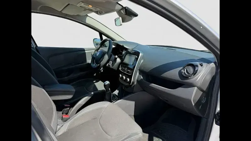 Usata Renault Clio GrandTour 90 CV (66 kW) 2017 Grigio Station wagon
