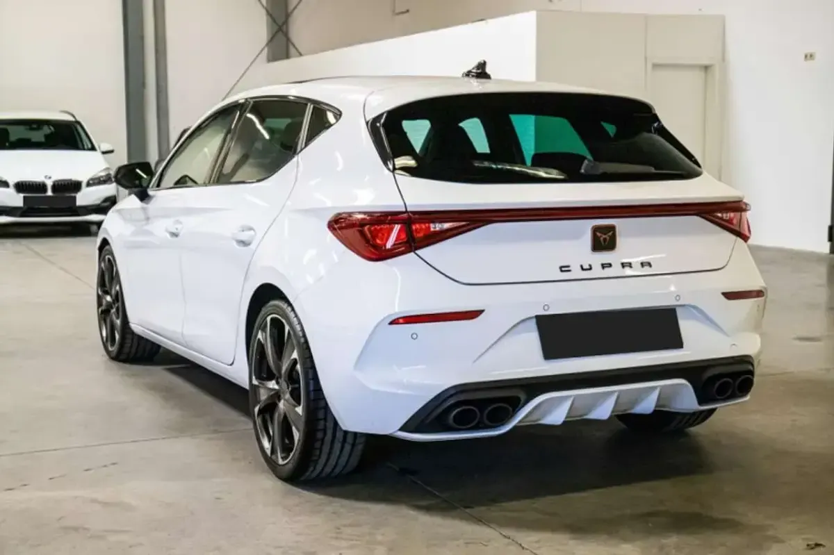 Usata Cupra Leon VZ 300 CV (220 kW) 2024 Bianco Berlina