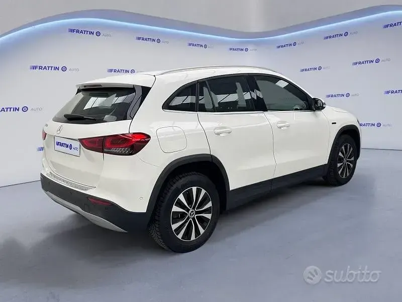 Usata Mercedes GLA250 Business 160 CV (117 kW) 2021 Bianco SUV
