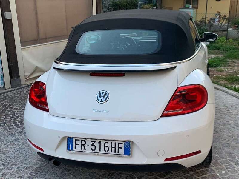 Usato 2013 VW Maggiolino 1.6 Diesel 105 CV (14.500 €)
