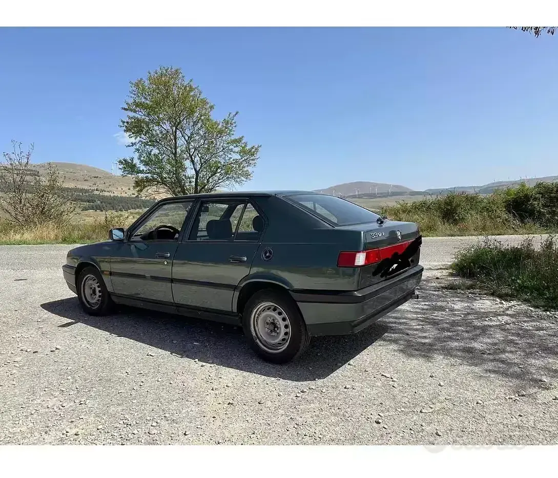 Usata Alfa Romeo 33 107 CV (78 kW) 1990 Verde Berlina
