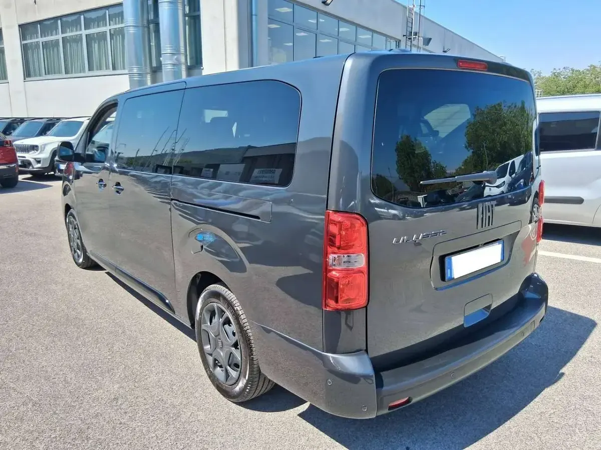 Nuova Fiat Ulysse 125 kW (170 CV) 2025 Grigio scuro Monovolume