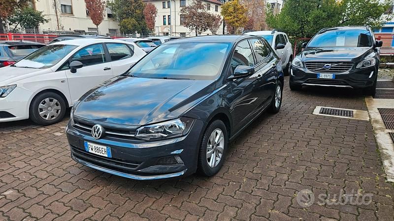 Usata VW Polo Comfortline 65 CV (47 kW) 2019 Grigio Utilitaria