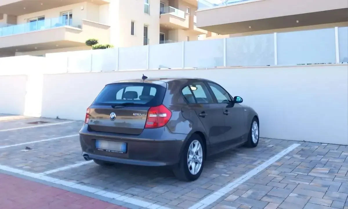 Occasion BMW 120 Efficient Dynamics 177 ch (130 kW) 2009 Beige Citadine
