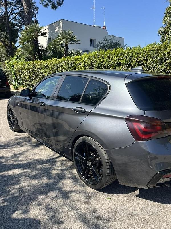 Usata BMW 120 M Sport 190 CV (139 kW) 2019 Grigio Utilitaria