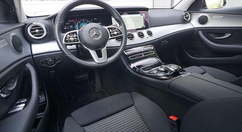 Usata Mercedes E220 Exclusive 194 CV (142 kW) 2023 Nero Berlina