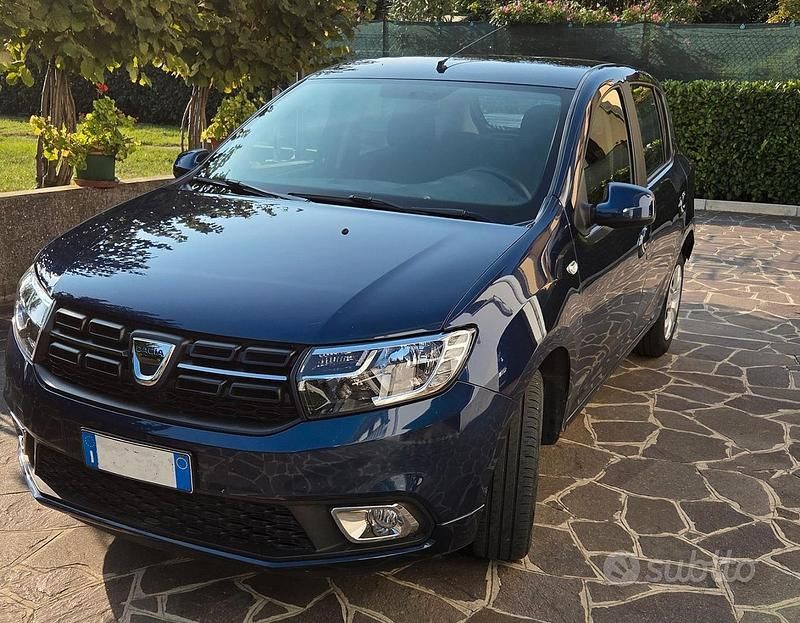 Blu Usata 2018 Dacia Sandero Tre volumi | 8300 € (Ottimo prezzo) - Immagine 1/4