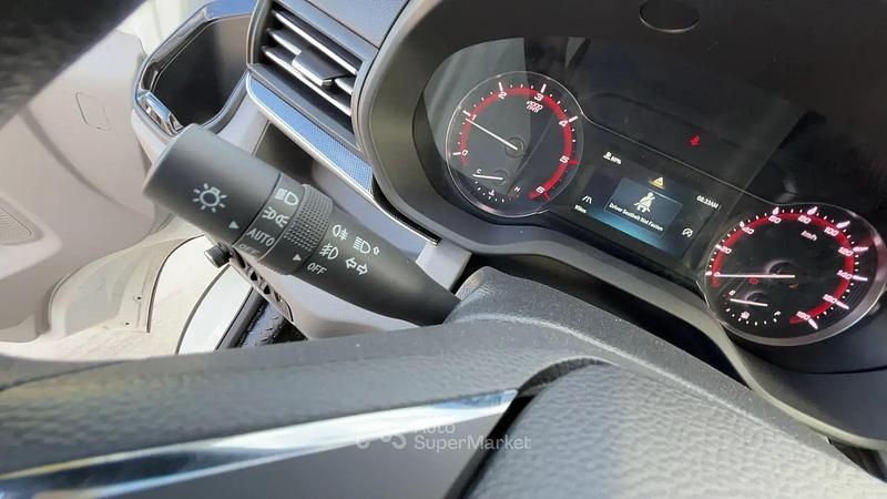 Nuova Maxus V90 150 CV (110 kW) 2026 Bianco Furgone