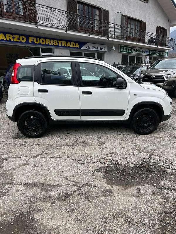 Usata Fiat Panda 4x4 S 86 CV (63 kW) 2019 Bianco Utilitaria