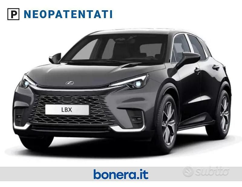 Grigio Nuova 2025 Lexus LBX SUV | 43.650 € (Molto cara) - Immagine 1/4