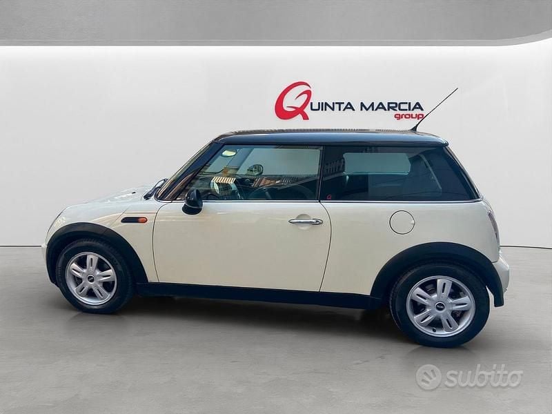 Usata Mini Cooper 116 CV (85 kW) 2005 Giallo Utilitaria