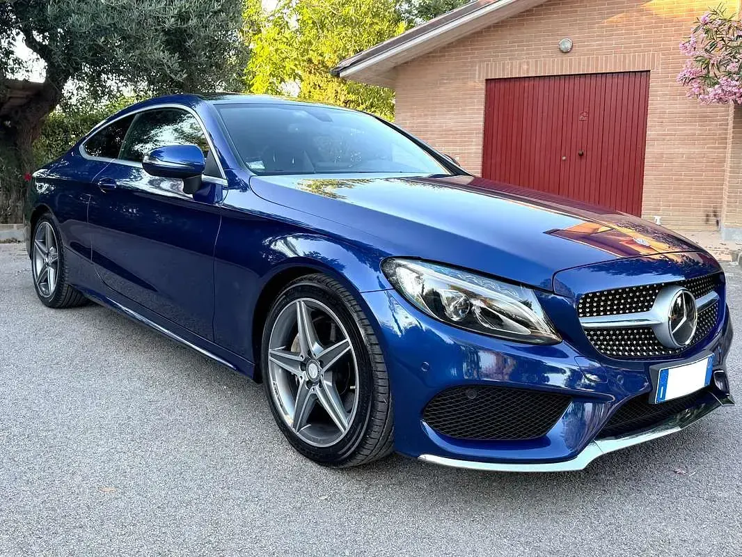 Usata Mercedes C220 Premium Plus 170 CV (125 kW) 2016 Blu/azzurro Coupé