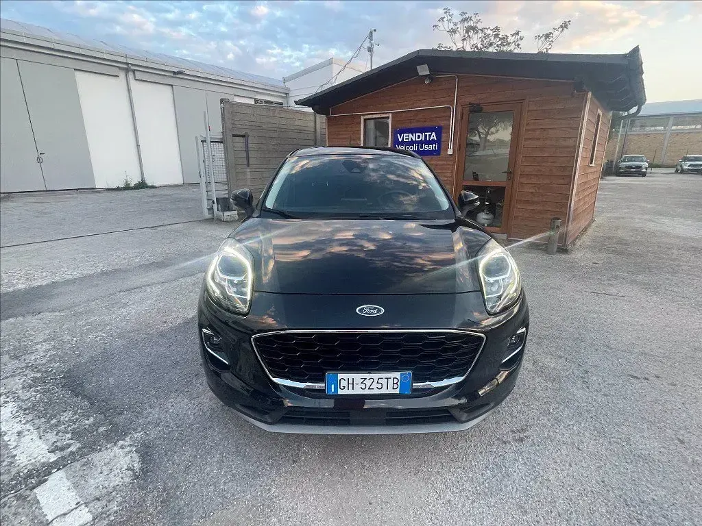 Usata Ford Puma Titanium 125 CV (91 kW) 2022 Nero metallizzato SUV