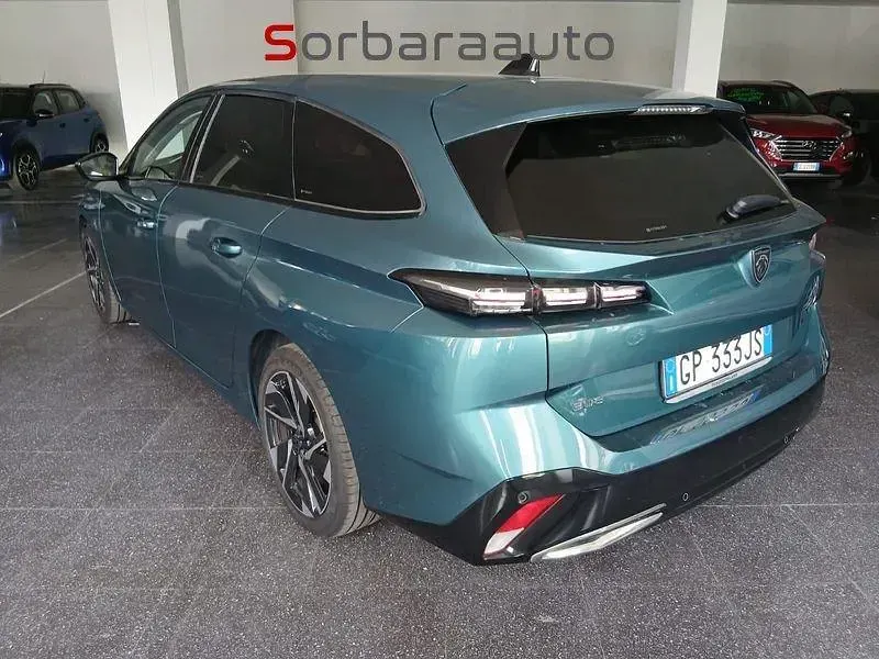Usata Peugeot 308 SW Allure 131 CV (96 kW) 2023 Verde Station wagon