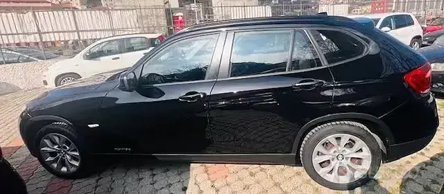 Usata BMW X1 143 CV (105 kW) 2011 Nero SUV