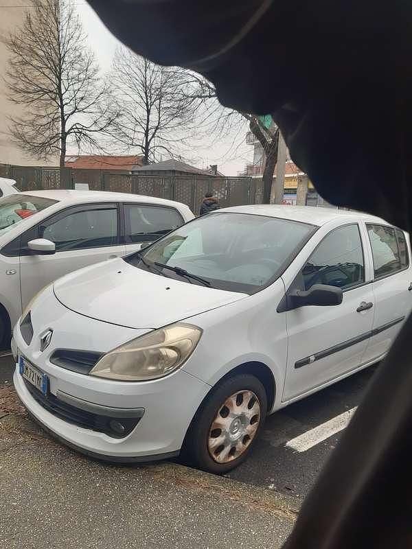 Usata Renault Clio III 68 CV (50 kW) 2008 Berlina