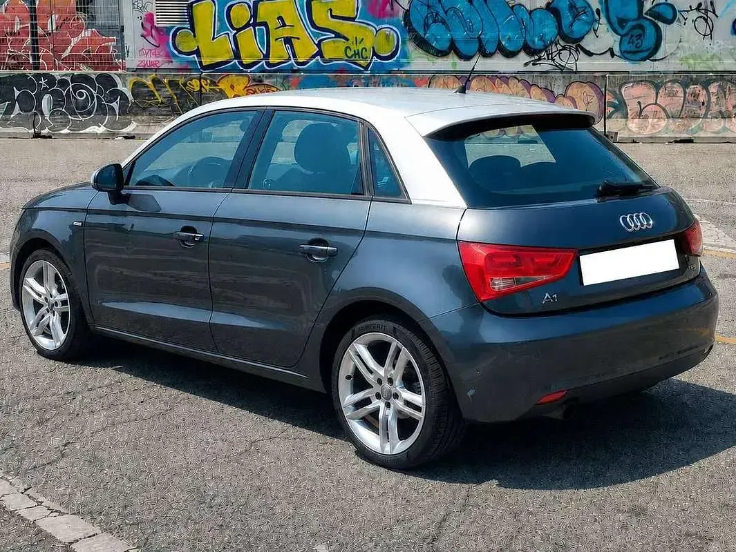 Usata Audi A1 Sportback Comfort 86 CV (63 kW) 2014 Grigio Utilitaria