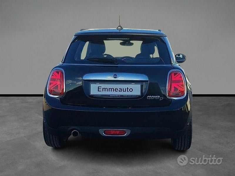 Usata Mini Cooper D 116 CV (85 kW) 2019 Nero Utilitaria