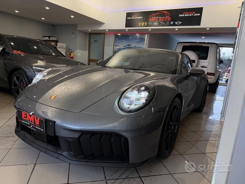 Usata Porsche 911 Targa 4 541 CV (397 kW) 2025 Grigio Cabrio