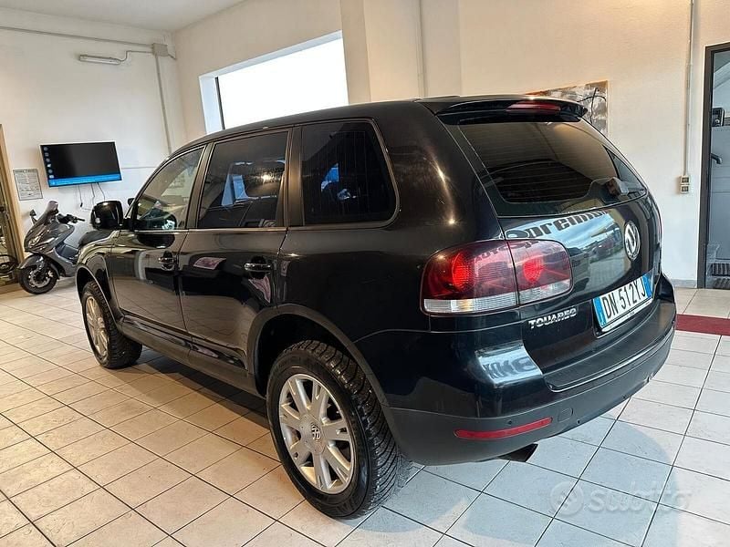 Usata VW Touareg Exclusive 237 CV (174 kW) 2008 Nero SUV