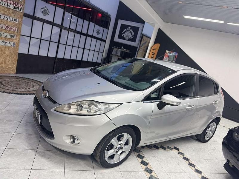 Usata Ford Fiesta Titanium 95 CV (69 kW) 2010 Other Utilitaria